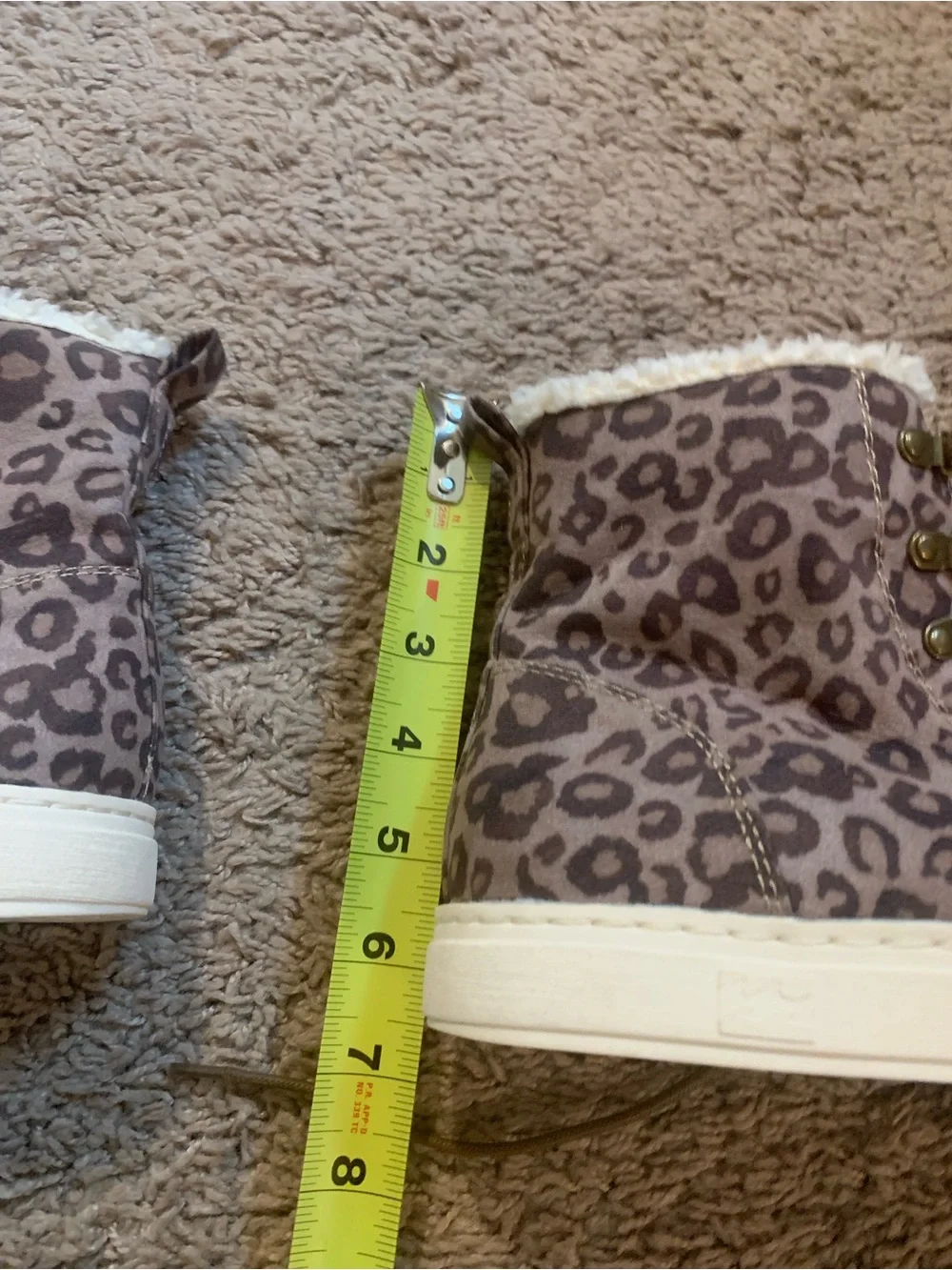 New Billabong Take a Hike Boots Animal Cheetah Print Size 9